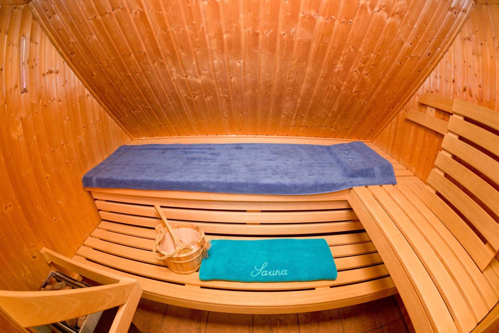 Reetdachhaus Eibe 2, Kaminofen, Sauna, 8 Personen, W-Lan Puddemin 외부 사진